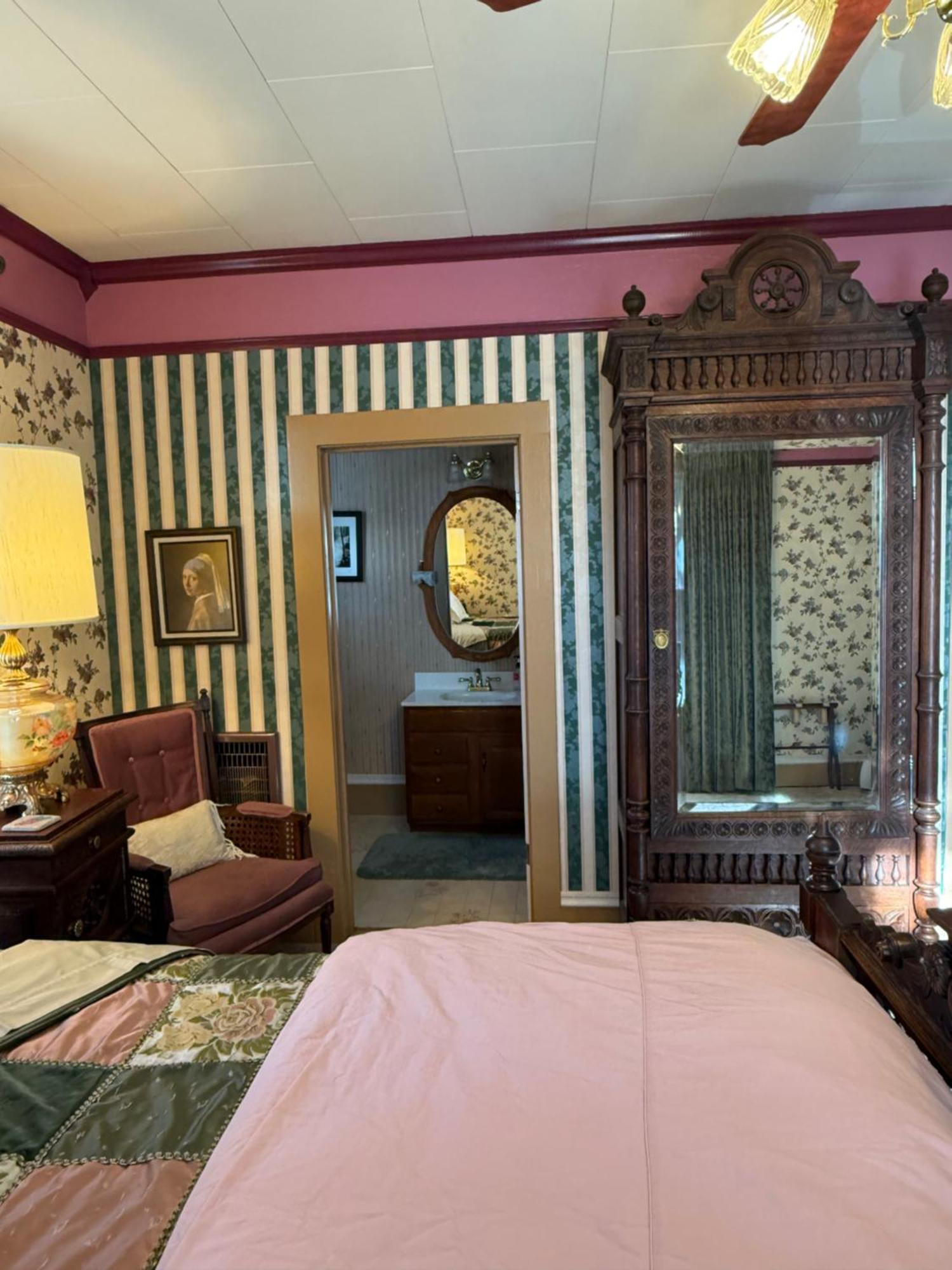 Roseberry House Bed And Breakfast Susanville Esterno foto