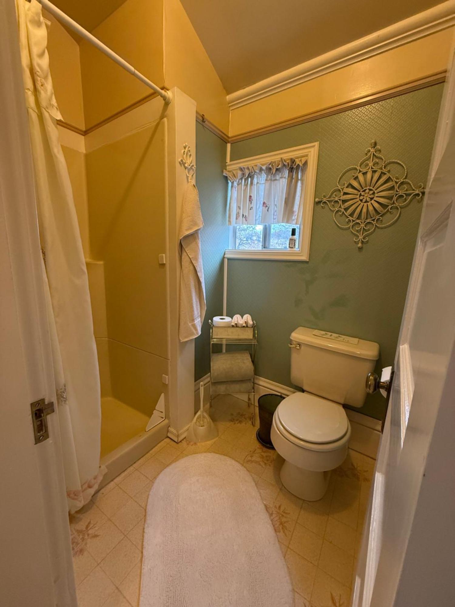 Roseberry House Bed And Breakfast Susanville Esterno foto