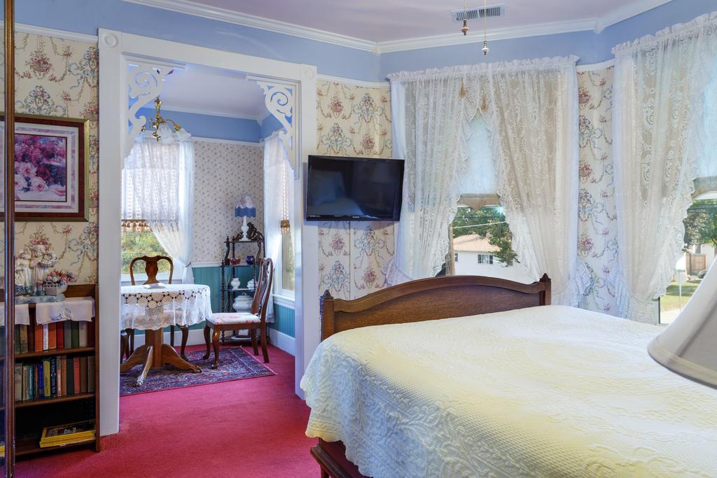 Roseberry House Bed And Breakfast Susanville Esterno foto