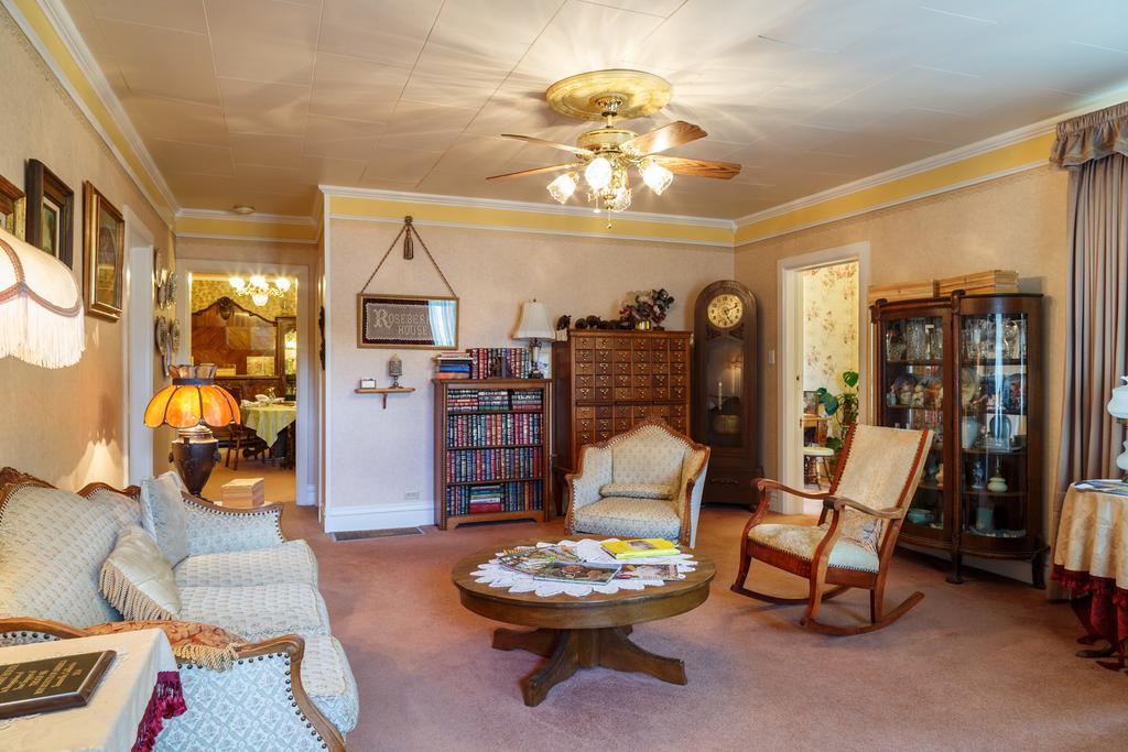 Roseberry House Bed And Breakfast Susanville Esterno foto