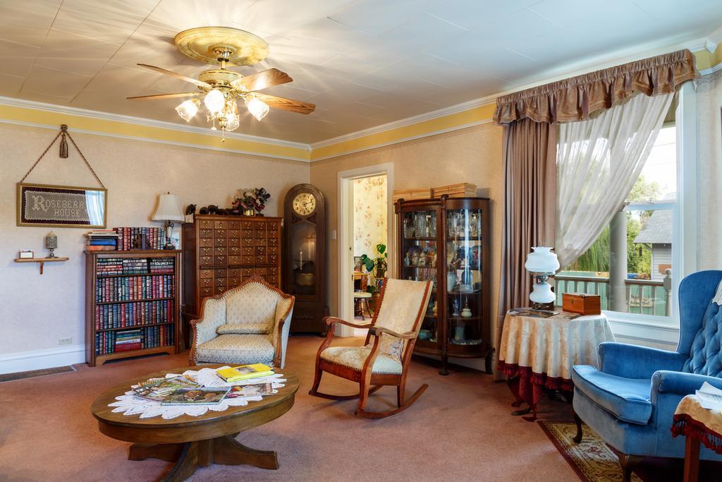 Roseberry House Bed And Breakfast Susanville Esterno foto