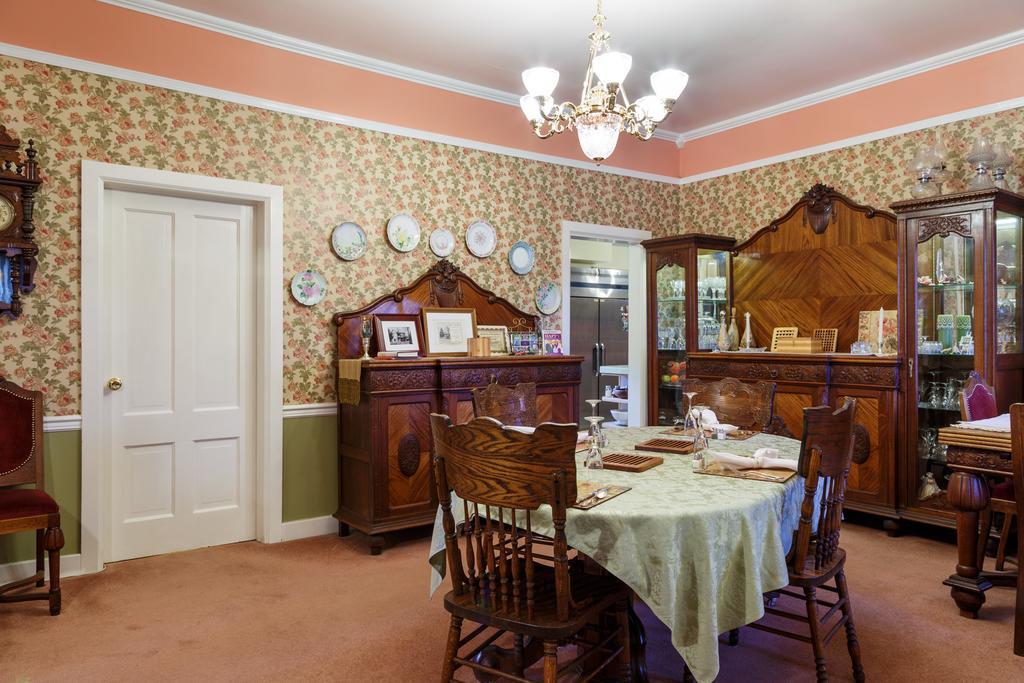 Roseberry House Bed And Breakfast Susanville Esterno foto